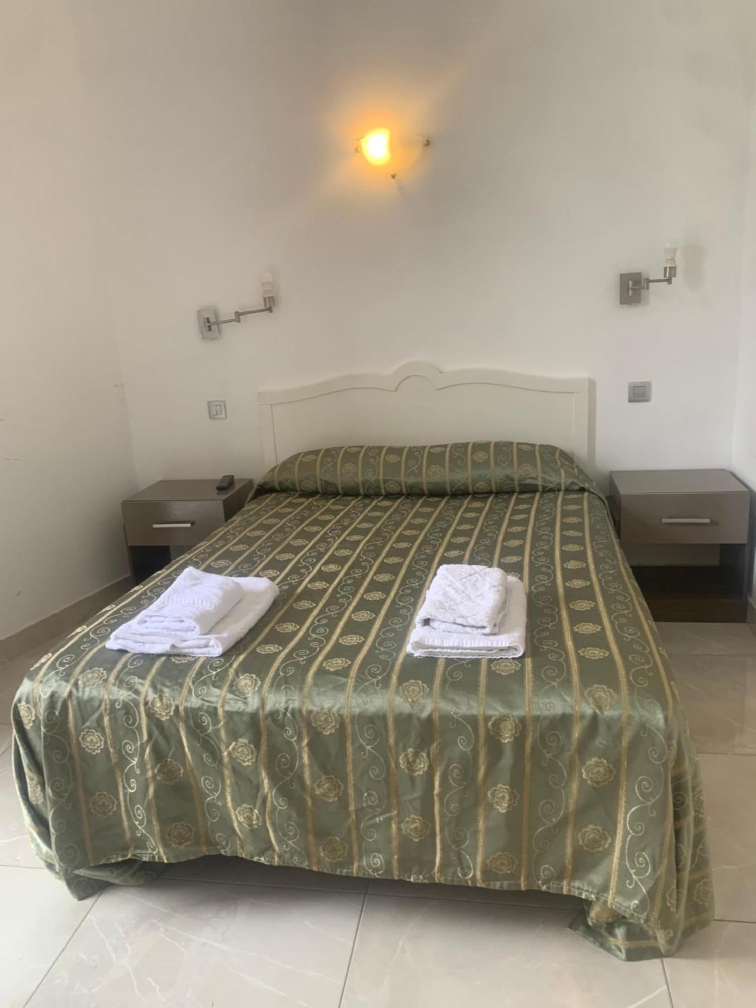 Hotel Neptune Cannes Esterno foto