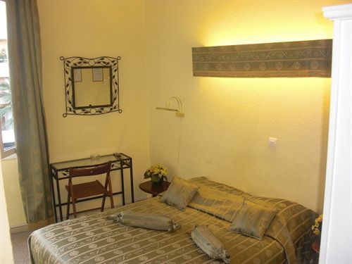 Hotel Neptune Cannes Esterno foto